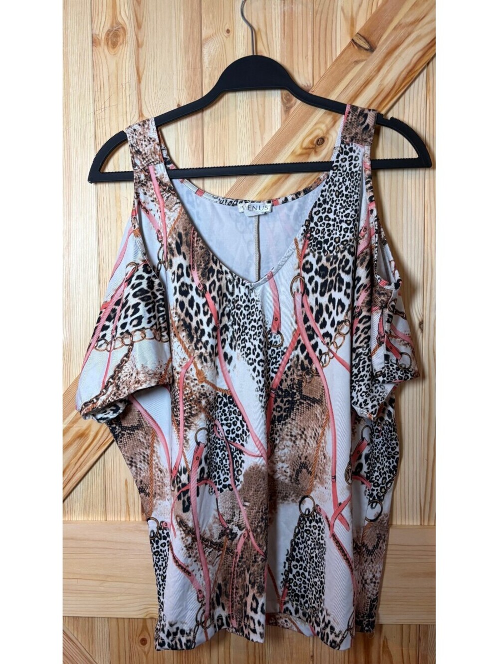 Venus Women's Medium Cold Shoulder Top